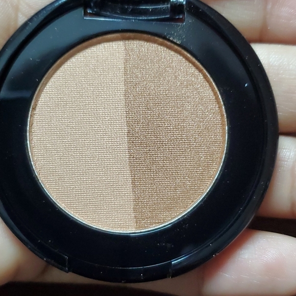 Too faced - Picture 2 of 2